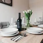 Atlas 6 Oberhausen, 3 Zimmer, Naehe Bahnhof, Westfield Centro * Oberhausen (North Rhine-Westphalia)