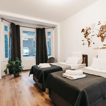 Atlas 6 Oberhausen, 3 Zimmer, Naehe Bahnhof, Westfield Centro * Oberhausen (North Rhine-Westphalia)