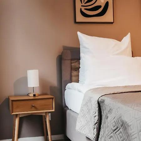 Atlas 6 Oberhausen, 3 Zimmer, Naehe Bahnhof, Westfield Centro Apartman *