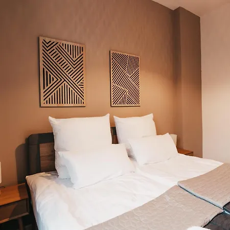 Atlas 6 Oberhausen, 3 Zimmer, Naehe Bahnhof, Westfield Centro Apartman