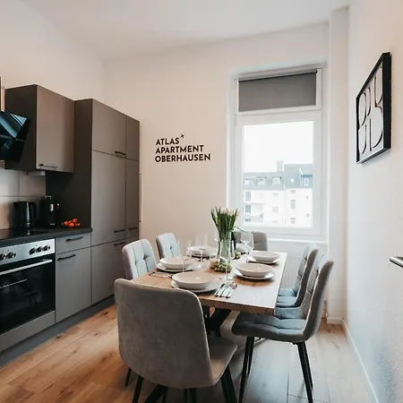 Atlas 6 Oberhausen, 3 Zimmer, Naehe Bahnhof, Westfield Centro Apartman