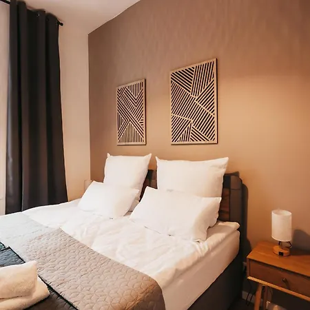 Atlas 6 Oberhausen, 3 Zimmer, Naehe Bahnhof, Westfield Centro *